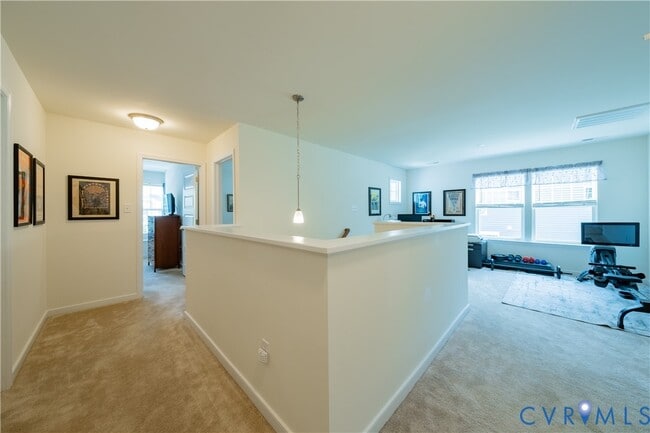 Building Photo - 18401 Palisades Ct