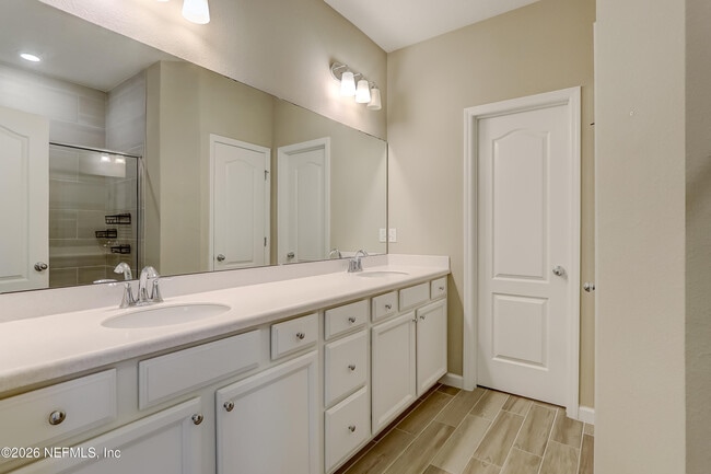 Building Photo - 10386 Pavnes Creek Dr