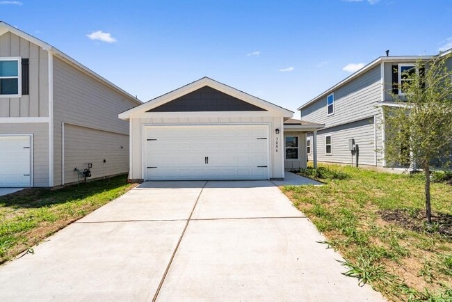 Building Photo - 3886 Trail de Paris