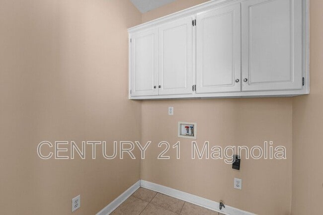 Building Photo - 832 Prairie Ln