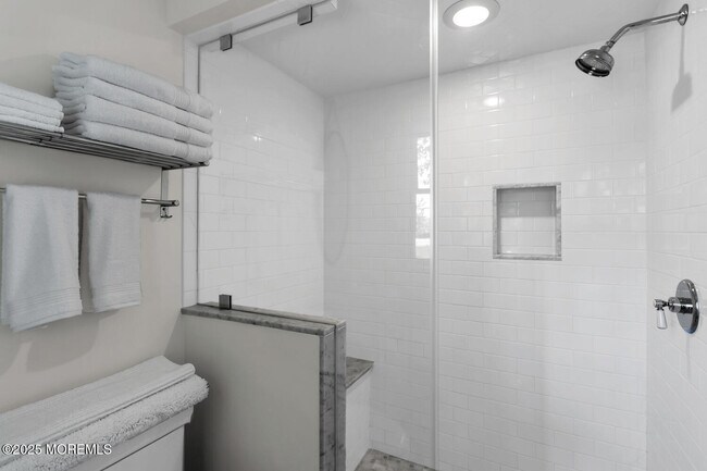 Building Photo - 27 Waterman Ave