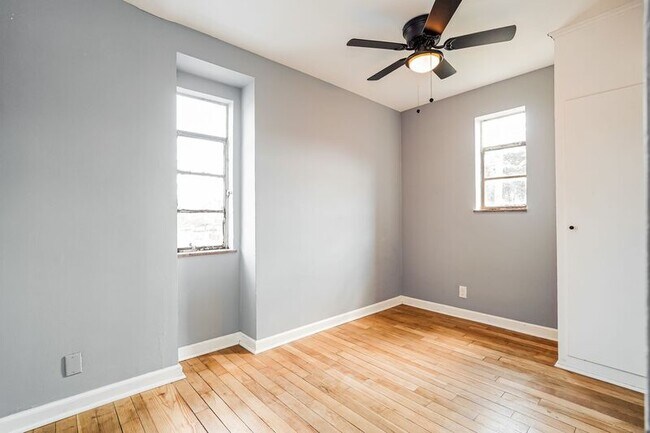 Building Photo - 10-20 Deshler Ave