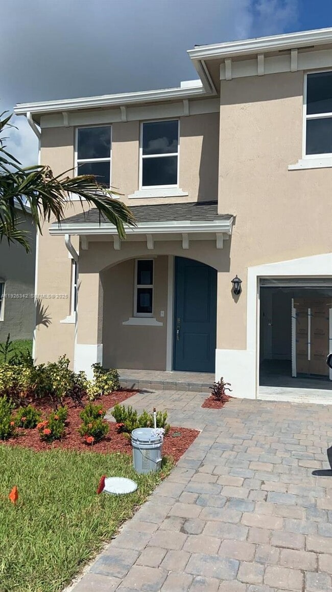 Building Photo - 26964 SW 132 Ct Rd