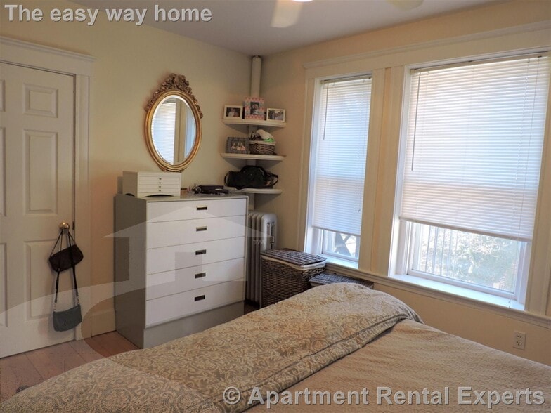 Building Photo - 331 Harvard St