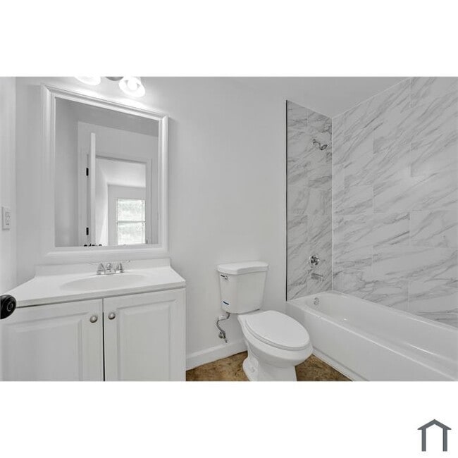 Building Photo - 803 Goodwyn St