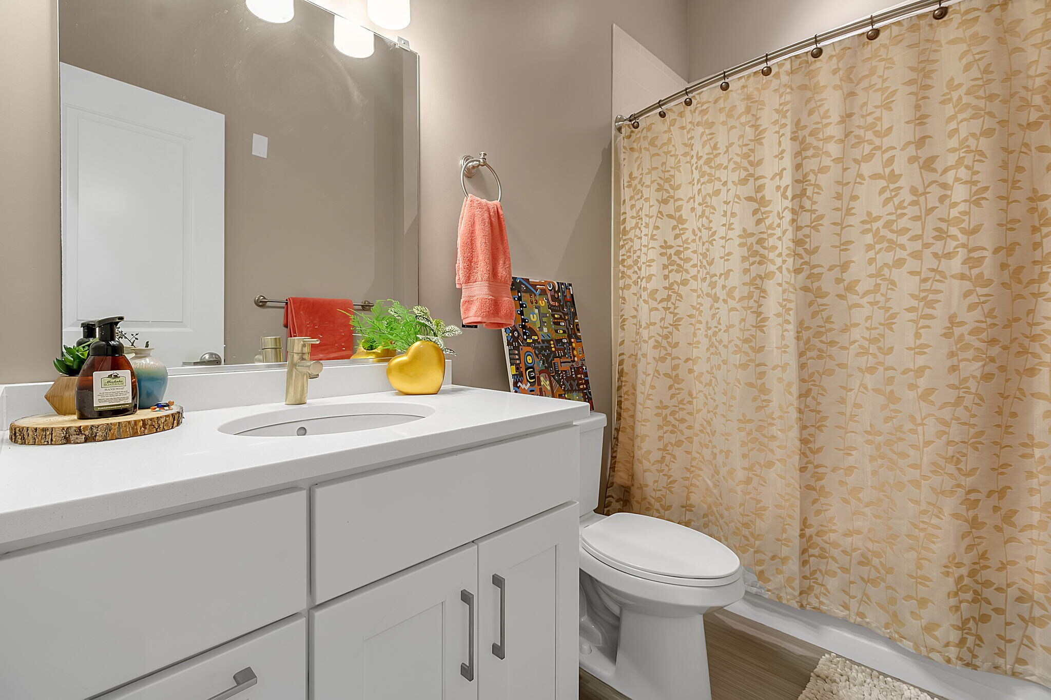 Building Photo - 251 Main St