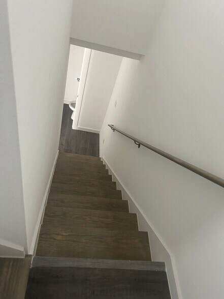 Building Photo - 8641 Peachtree St