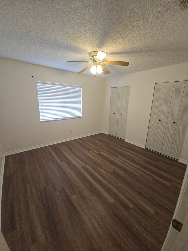 Building Photo - 2 Bedroom 2 Bath Apartment with amenities