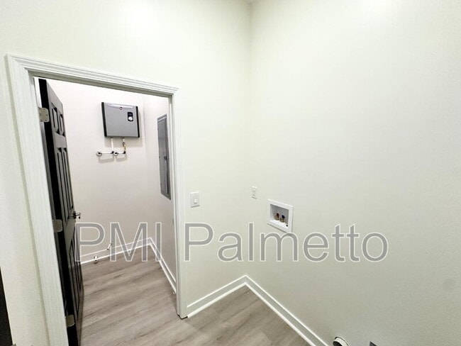 Building Photo - 1121 Zeigler St