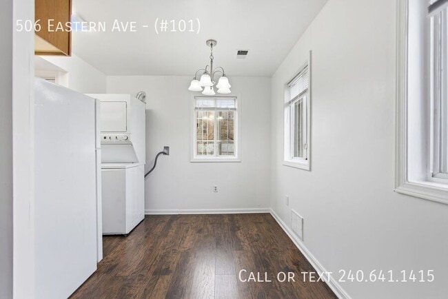 Building Photo - 506 Eastern Ave NE