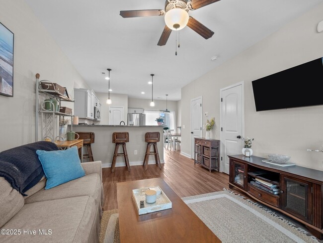 Building Photo - 63 Outrigger Dr