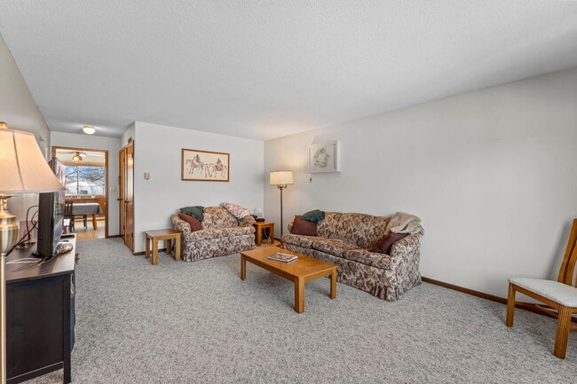 Building Photo - 4214 Xenia Ave N