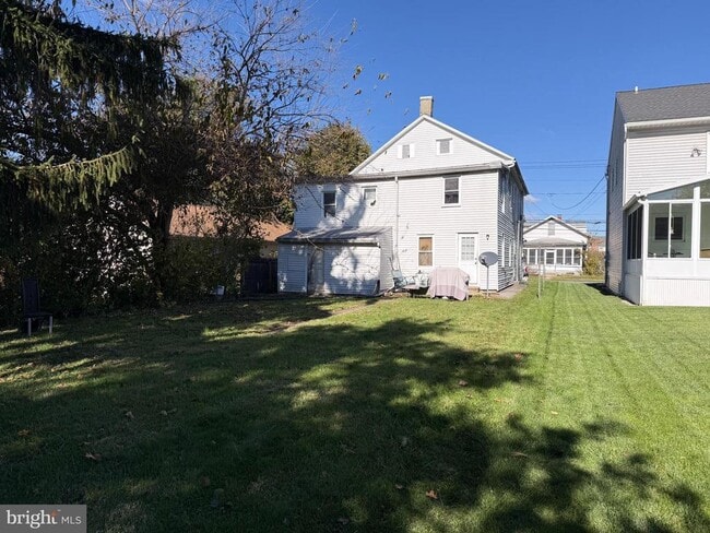 Building Photo - 204 E Portland St