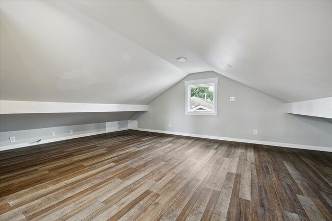 Building Photo - 932 Pizer St