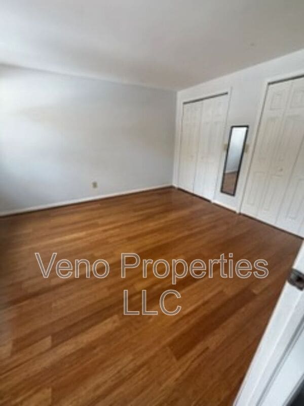 Building Photo - 183 Arrow Wood Pl