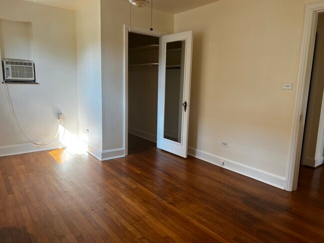 Bedroom - 4912 Relleum Avenue