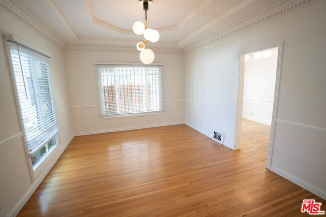 Building Photo - 1210 S La Jolla Ave