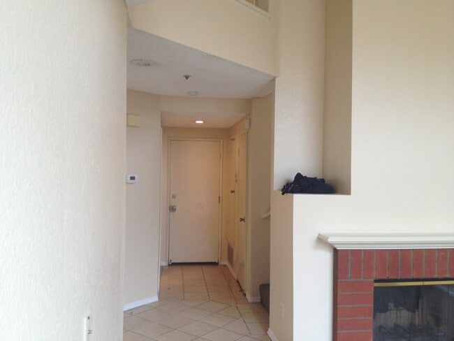 Building Photo - 17135 Cambria Ave