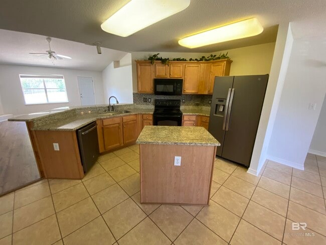 Building Photo - 7960 Eagle Creek Dr