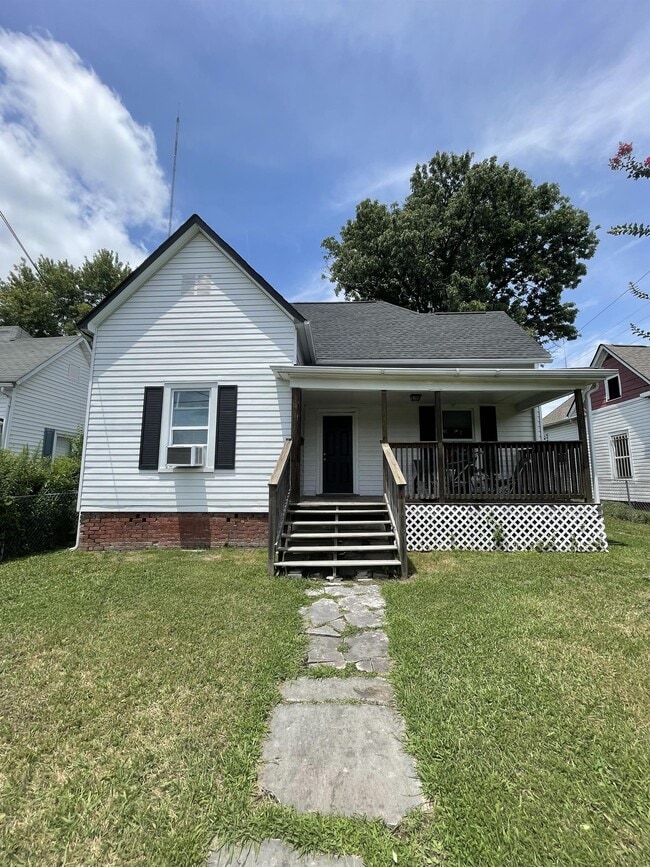 Building Photo - 629 Watauga Ave