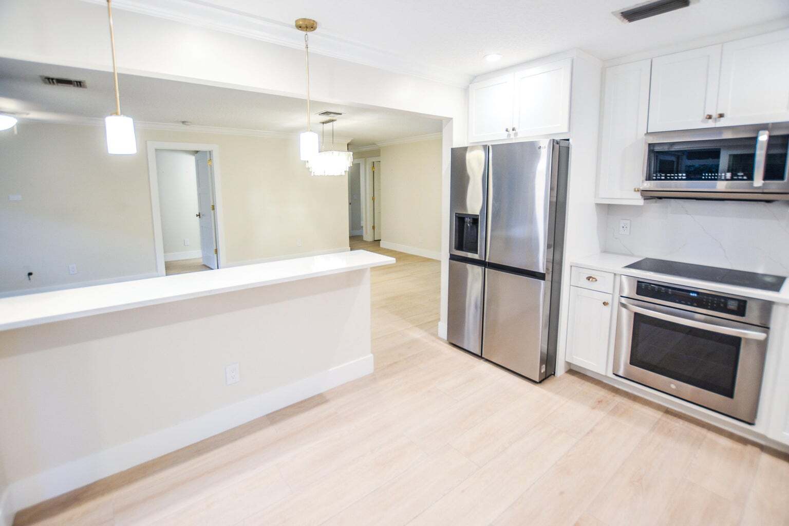 Building Photo - 226 Moccasin Trl W