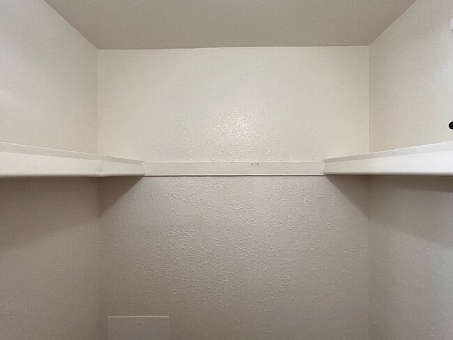 Building Photo - 3052 N Alvernon Way