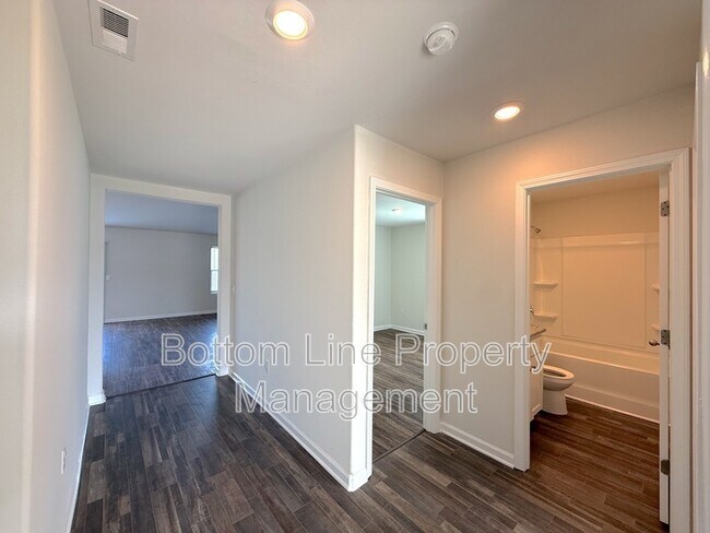Building Photo - 397 Aubrey Wds Dr