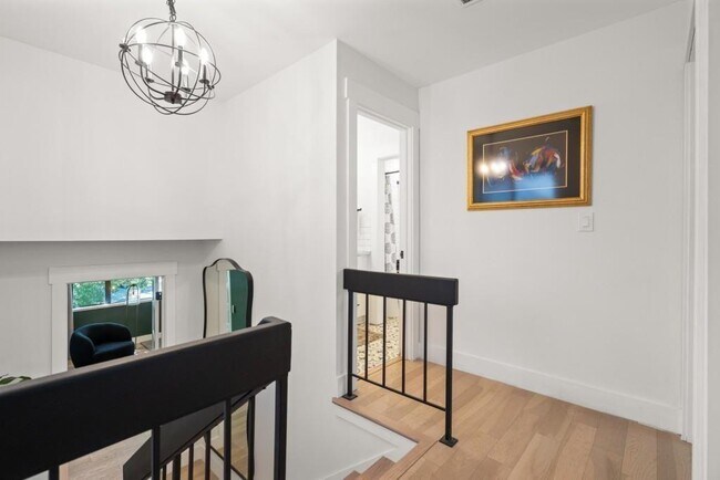 Building Photo - 3 Gilbert Trail NE