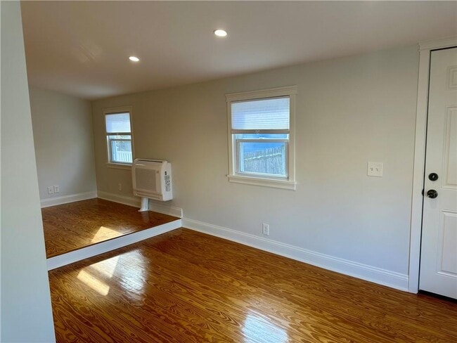 Building Photo - 54 Planet Ave