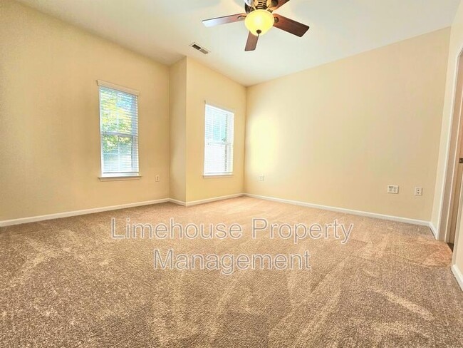 Building Photo - 5260 Elston Ln