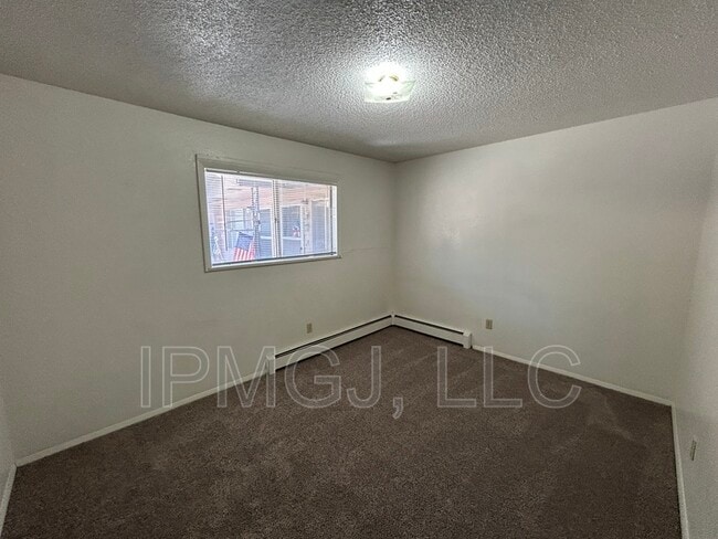Building Photo - 415 Independent Ave