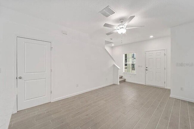 Building Photo - 3409 SW 34th Ave Cir