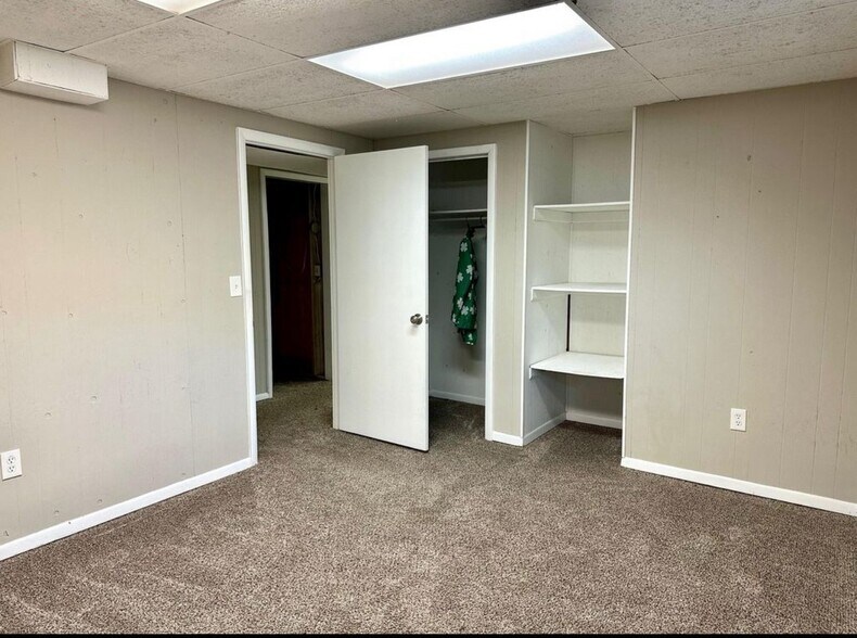 Building Photo - 2349 Marco Cir