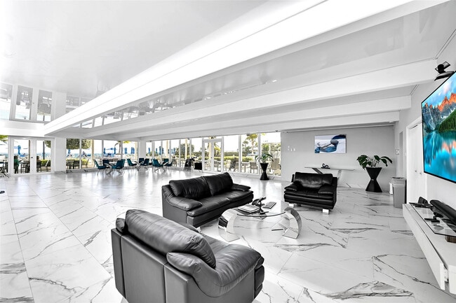 Building Photo - 1880 S Ocean Dr