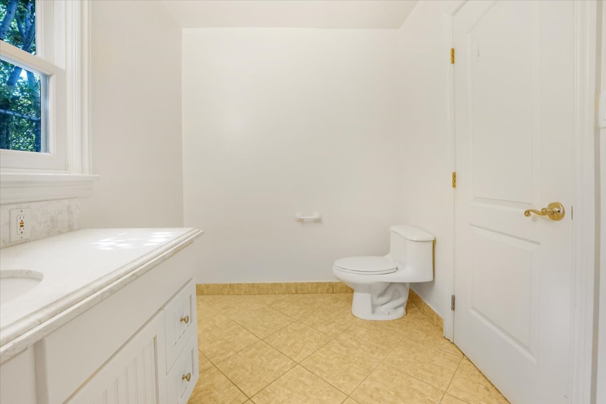 Building Photo - 114 S Layton Dr
