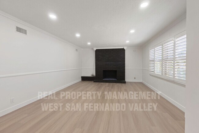 Building Photo - Stunning 3bd Home with Private Outdoor Oasis
