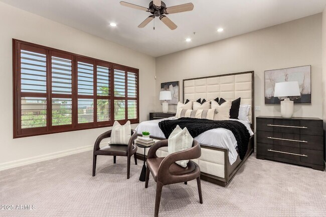 Building Photo - 8614 N 17th Pl