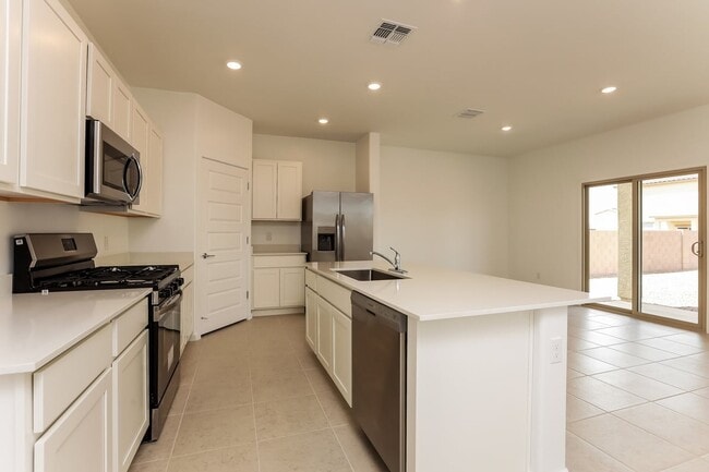Building Photo - 7070 W Joycliff Way