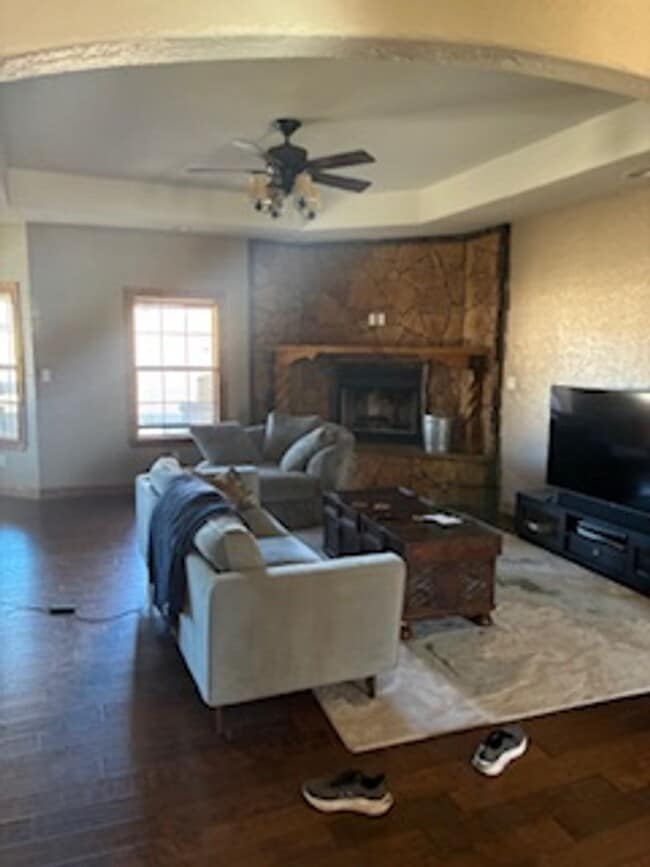 Building Photo - 3804 Ben Hogan Dr