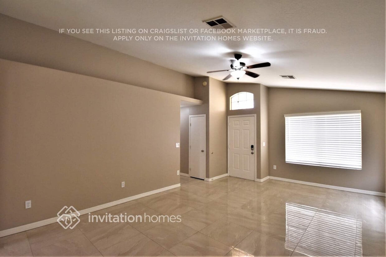 Building Photo - 836 E Morelos St