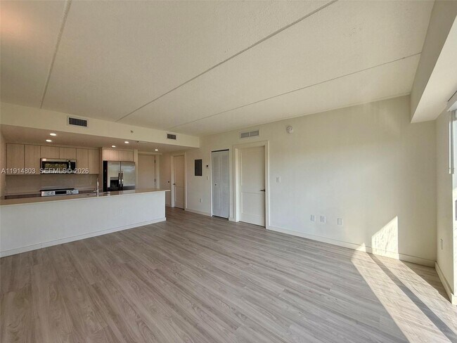 Building Photo - 2285 SW 27th St