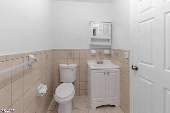 Building Photo - 210 Port Ave