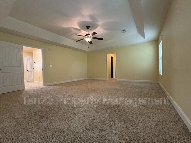 Building Photo - 7471 Coppice Dr