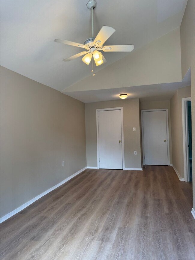 Building Photo - Stylish and Spacious 4-Bedroom Home PLUS Casita/In-Law (with kitchen/living/bedroom/bath)