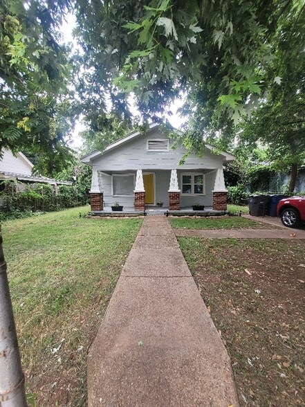 Primary Photo - 2427 S Olympia Ave