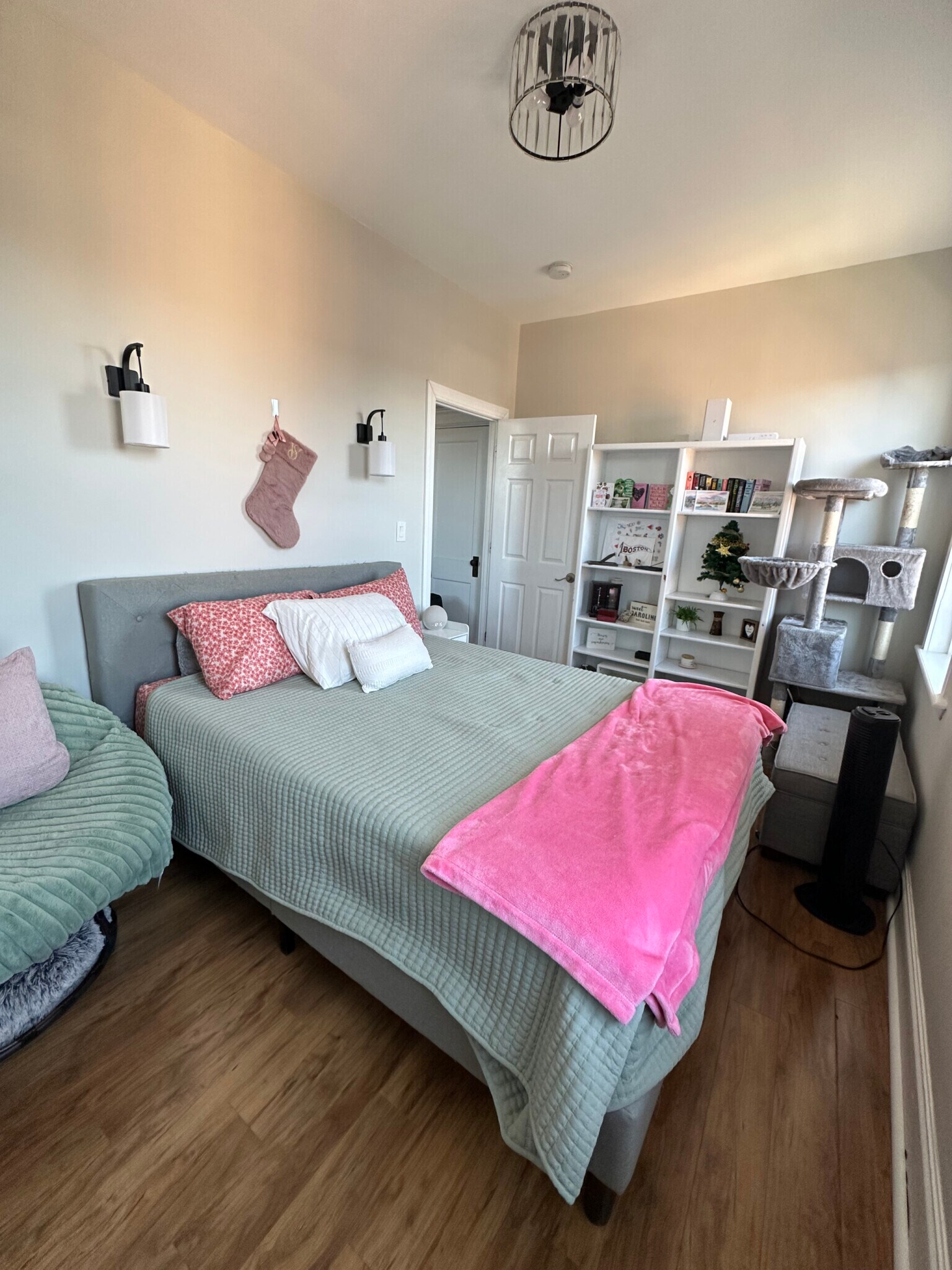 Building Photo - 1197 Commonwealth Ave