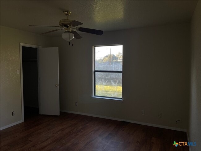 Building Photo - 2301 Timberline Dr