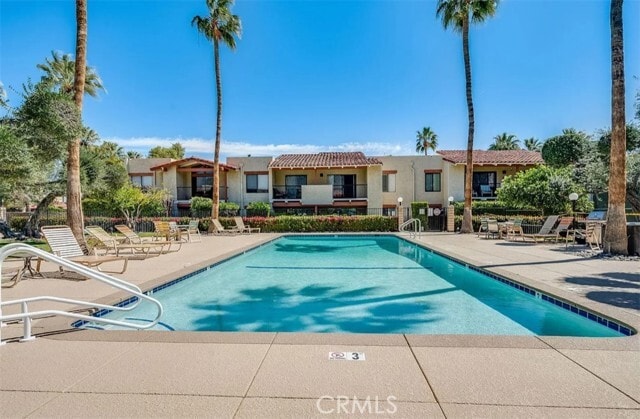 Building Photo - 1421 N Sunrise Way