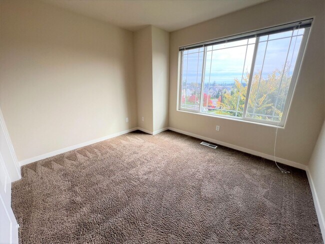 Building Photo - 28609 SW Villebois Dr N