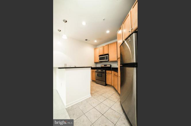 Kitchen - 2665 Prosperity Ave